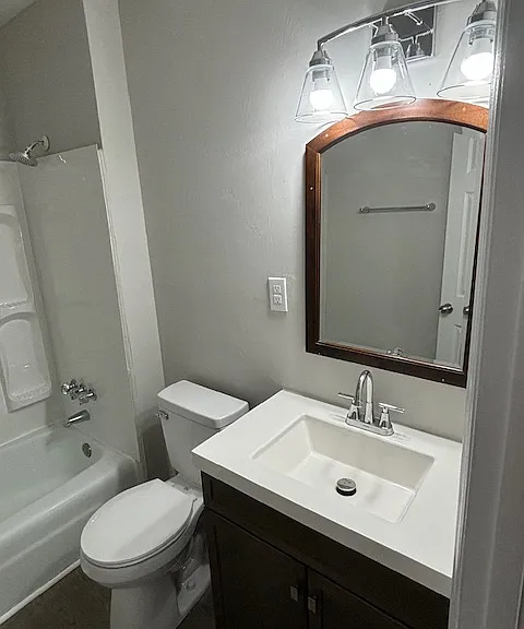 1837 Merritt Dr #B — Photo 2
