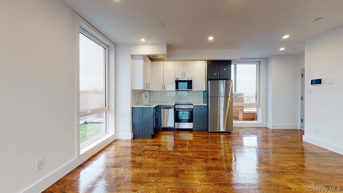 Building Photo - 138-28 Queens Blvd #7A