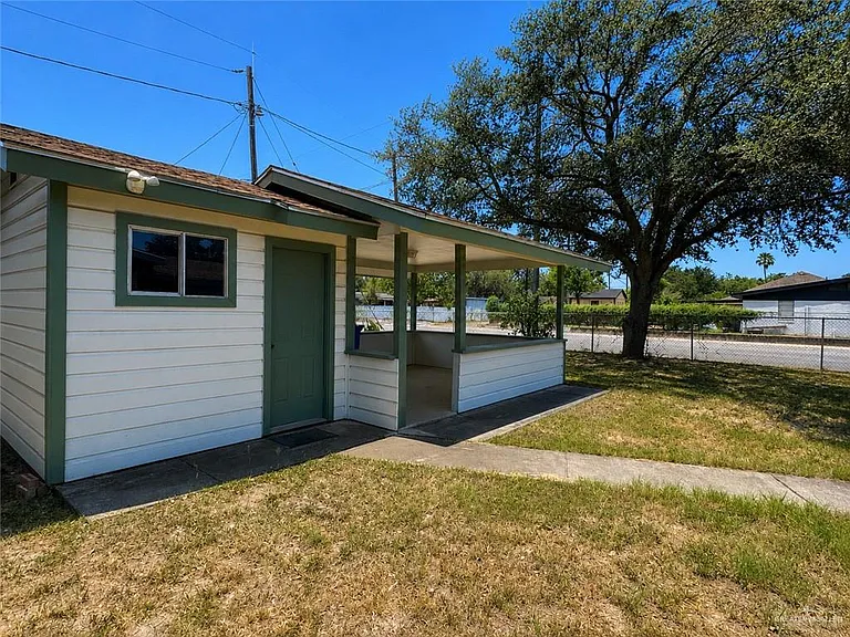2841 Sycamore Ave — Photo 17