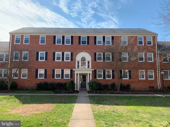 6508 Boulevard Vw APT A1, Alexandria, VA 22307