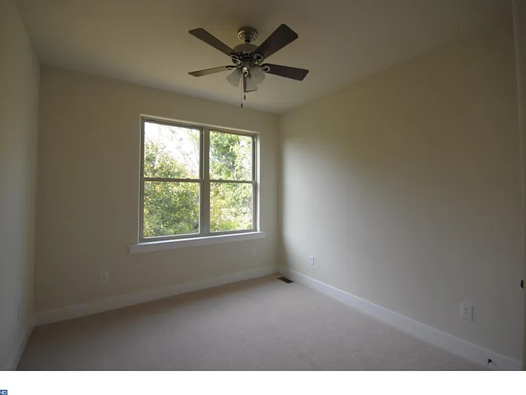 242 Krams Ave — Photo 11