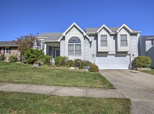 2262 Franzy Dr, Decatur, IL 62521