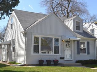 3215 N 91st St, Milwaukee, WI 53222