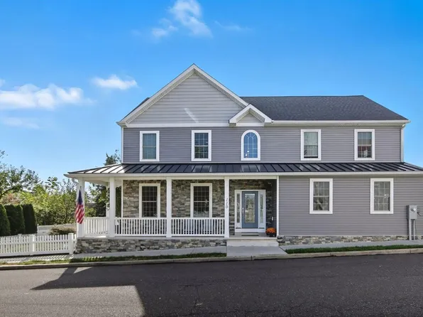 110 Saint Marys St, Phoenixville, PA 19460