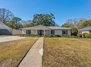 363 Ridgelawn Dr, Mobile, AL 36608