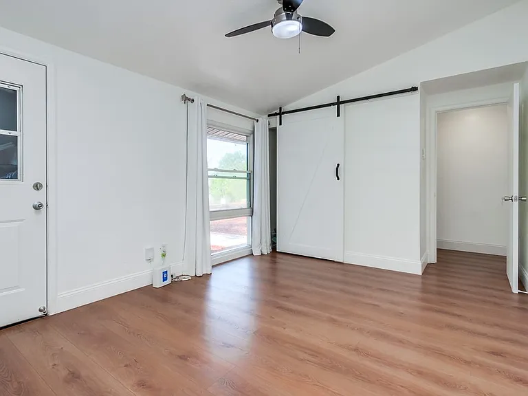 9442 Seltzer Ct — Photo 34