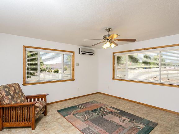 2nd image of 6900 E Paradise Ln