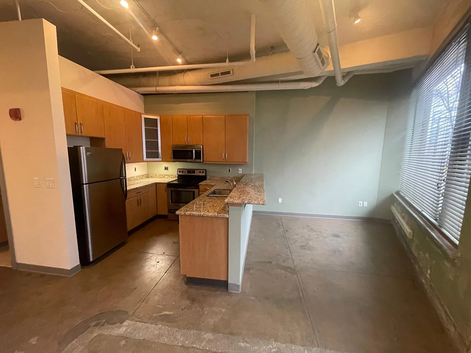 1104 Prospect Ave E — Photo 2