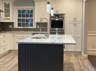 1 Montclair Ave, Airmont, NY 10952