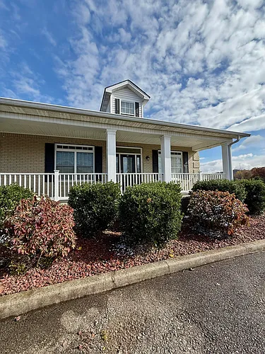 98 Melrose Dr #A Photo 1