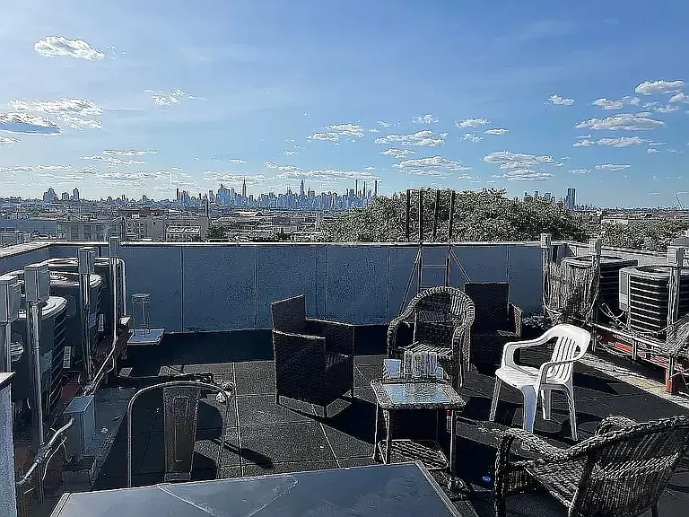 287 Harman St #3R — Photo 47