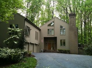 11110 Marcliff Rd, Rockville, MD 20852