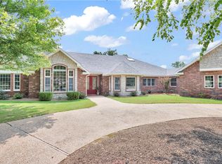 11 Rackwick Ln, Bella Vista, AR 72715