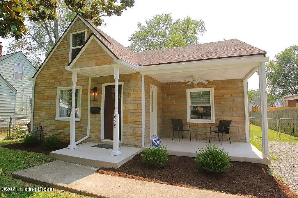 4 bed, 2.0 bath, 1657 sqft, $1,850 — Photo 1