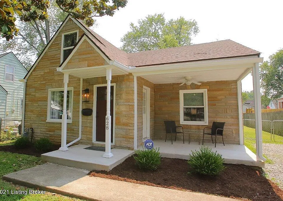 628 Marquette Dr