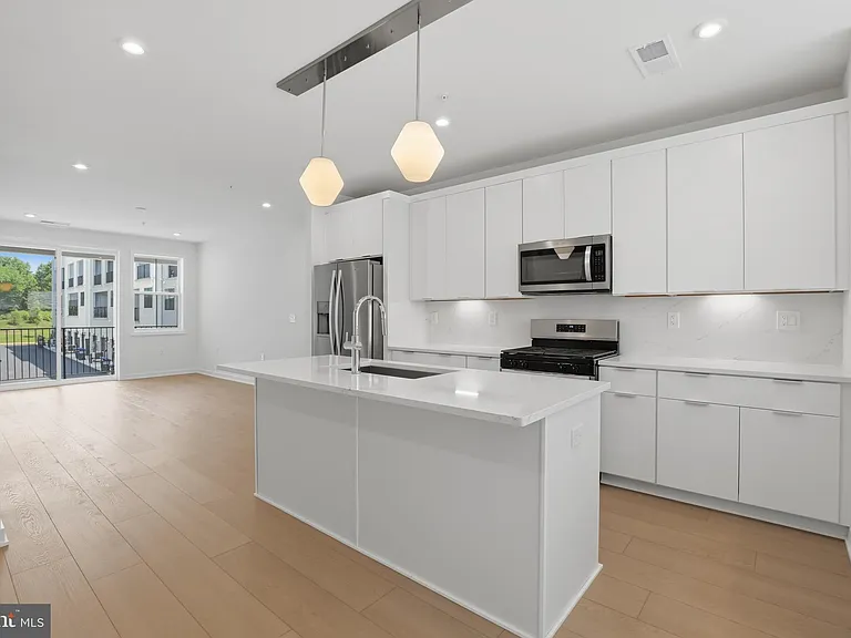 4759 Sully Point Ln #405 — Photo 6
