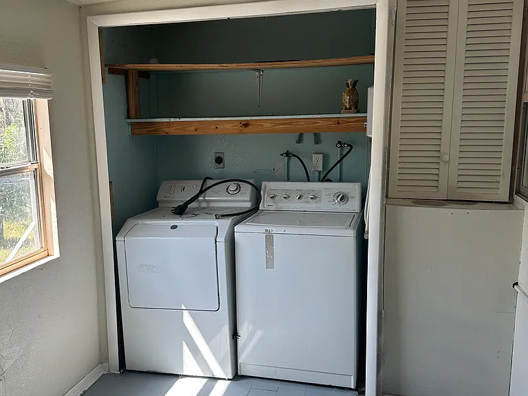 1520 Scranton St S — Photo 11