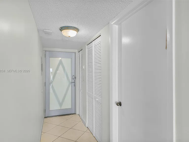 4141 Collins Ave #201 — Photo 19