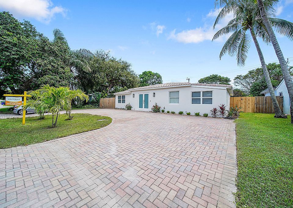 1st image of 606 SW 18th Ct