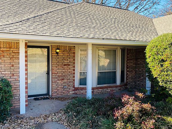 Covered front porch 