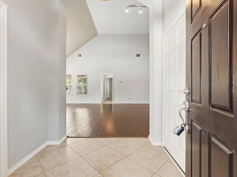 11914 Manasses Springs Ln — Photo 4