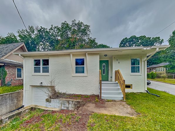 108 Burbank Dr NW