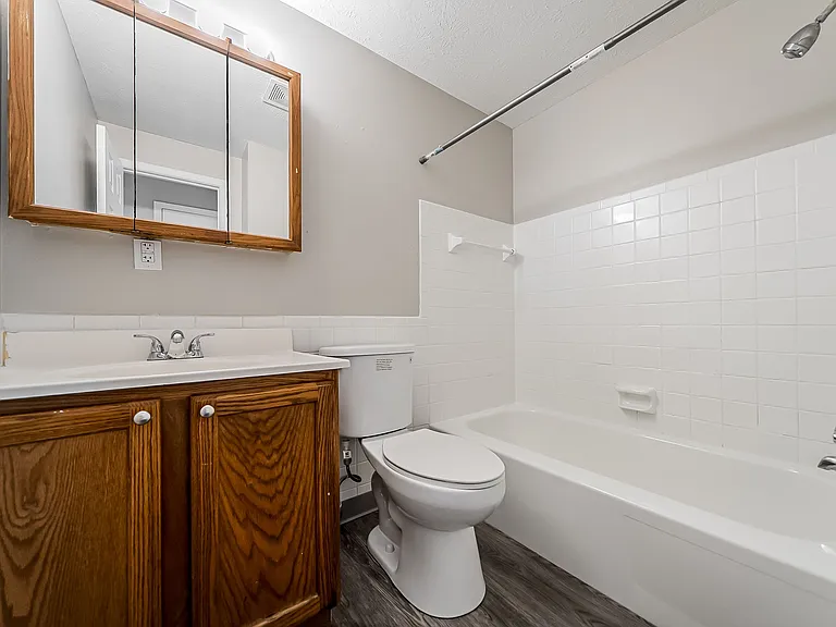 Integrity Chardon / Maple Ridge Apartments — Photo 17