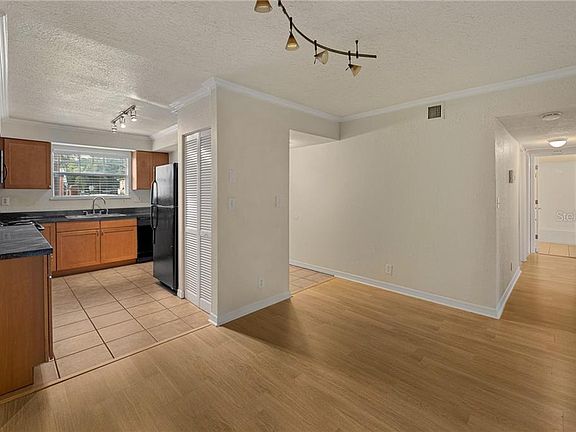 5th image of 722 E Michigan St Unit 143