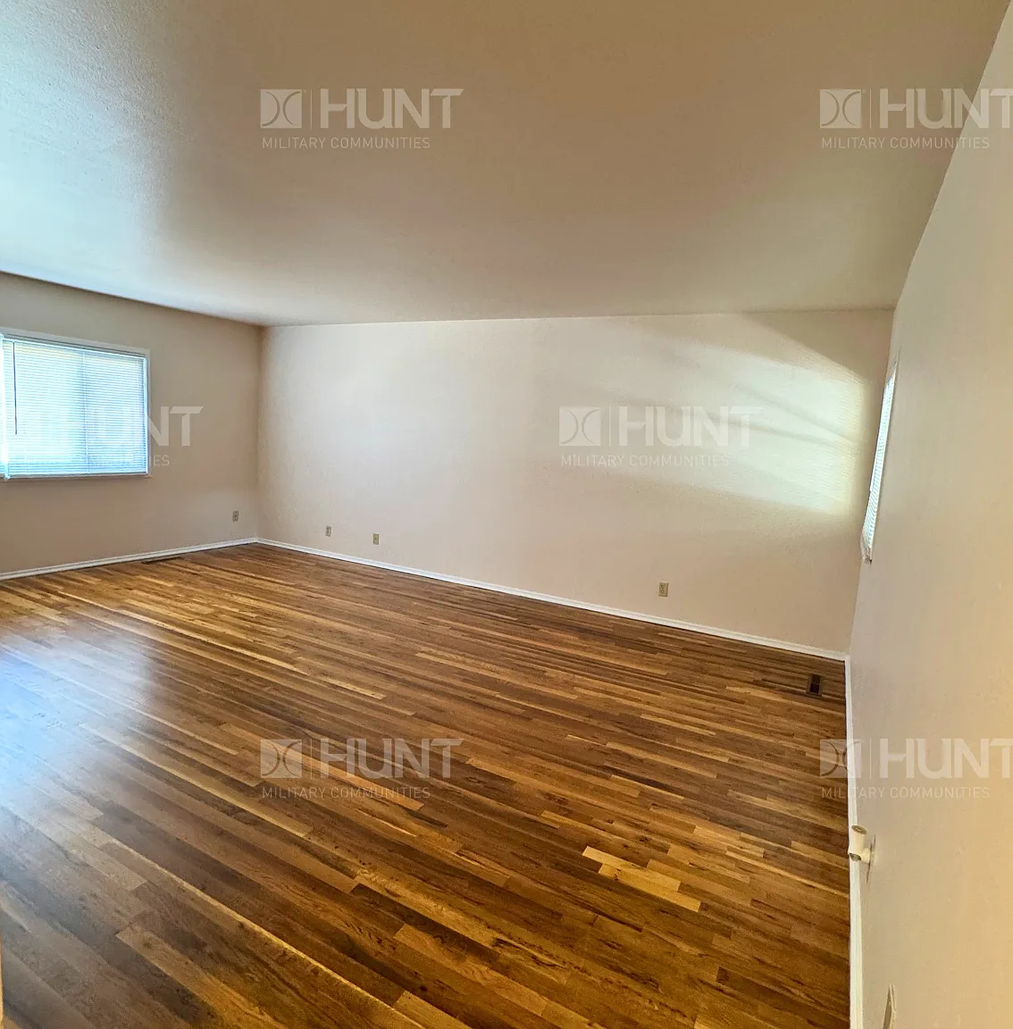 3 bed, 1155 sqft, $1,925 — Photo 3