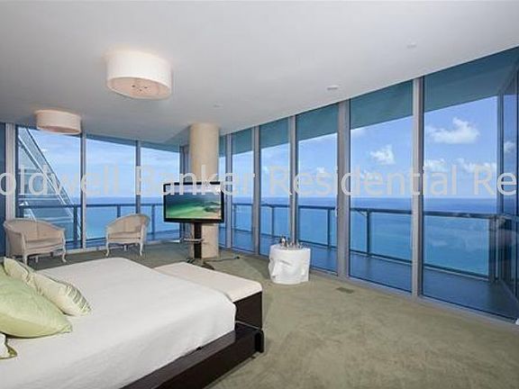 4th image of 17001 Collins Avenue 4905