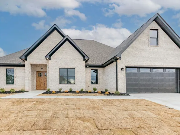 5952 Swanee Dr, Benton, AR 72019