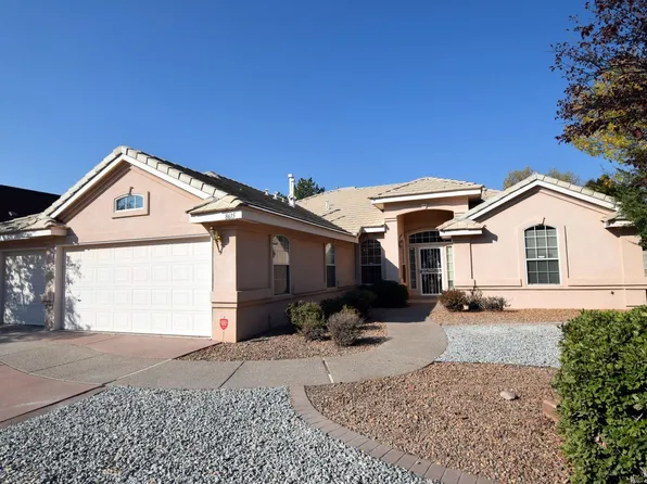 8615 Brighton Dr NE, Albuquerque, NM 87122
