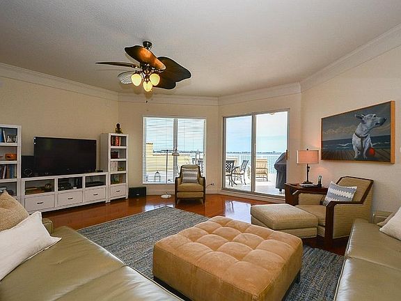 5th image of 6025 Sun Blvd APT 102