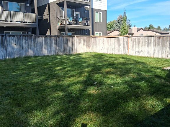 4th image of 11001 E 40th Ave