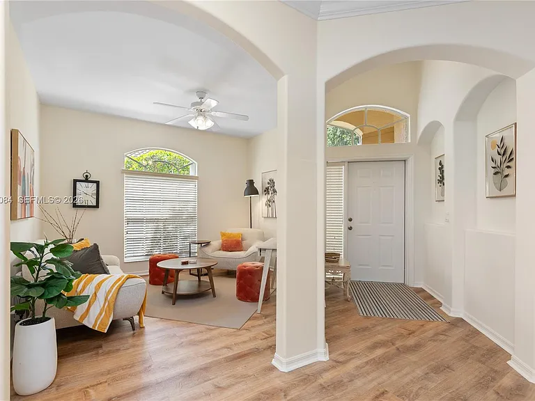 1896 Crestview Way — Photo 36