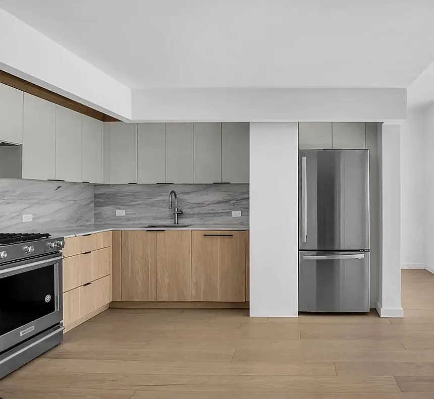 13 West 116th Street — Photo 2