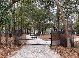 9661 Pinecone Dr, Cantonment, FL 32533