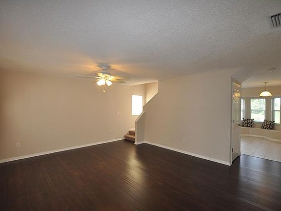 4th image of 6818 Summer Cove Dr