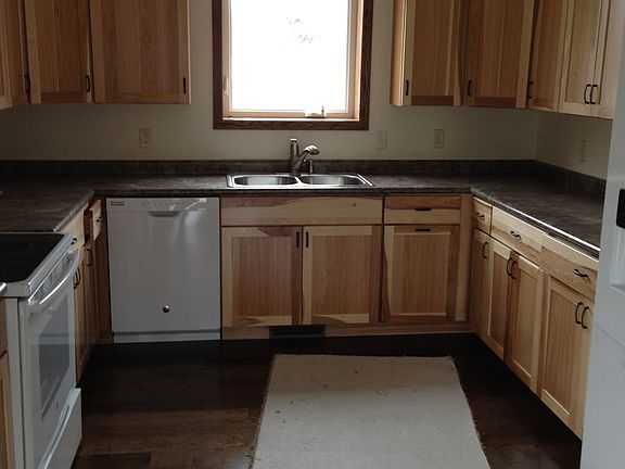 3rd image of 601 Park Ave N