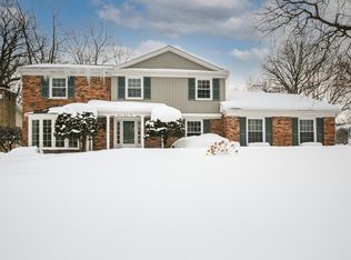 1185 Barneswood Dr, Downers Grove, IL 60515