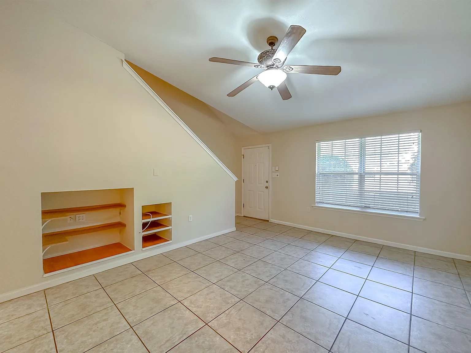 3 bed, 1209 sqft, $1,500 — Photo 4