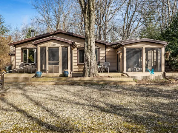 16157 4th Ln, Union Pier, MI 49129