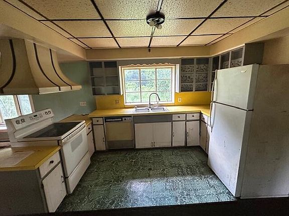 4th image of 250 131st Ave
