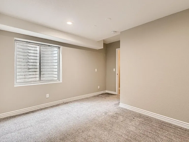 1514 Linden Way — Photo 22