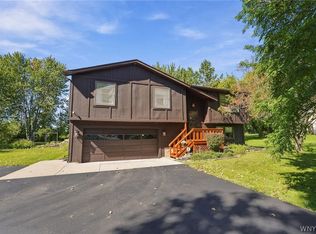 4824 Saint Joseph Dr, Lockport, NY 14094