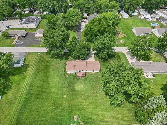 5th image of 18 Stoll Ln