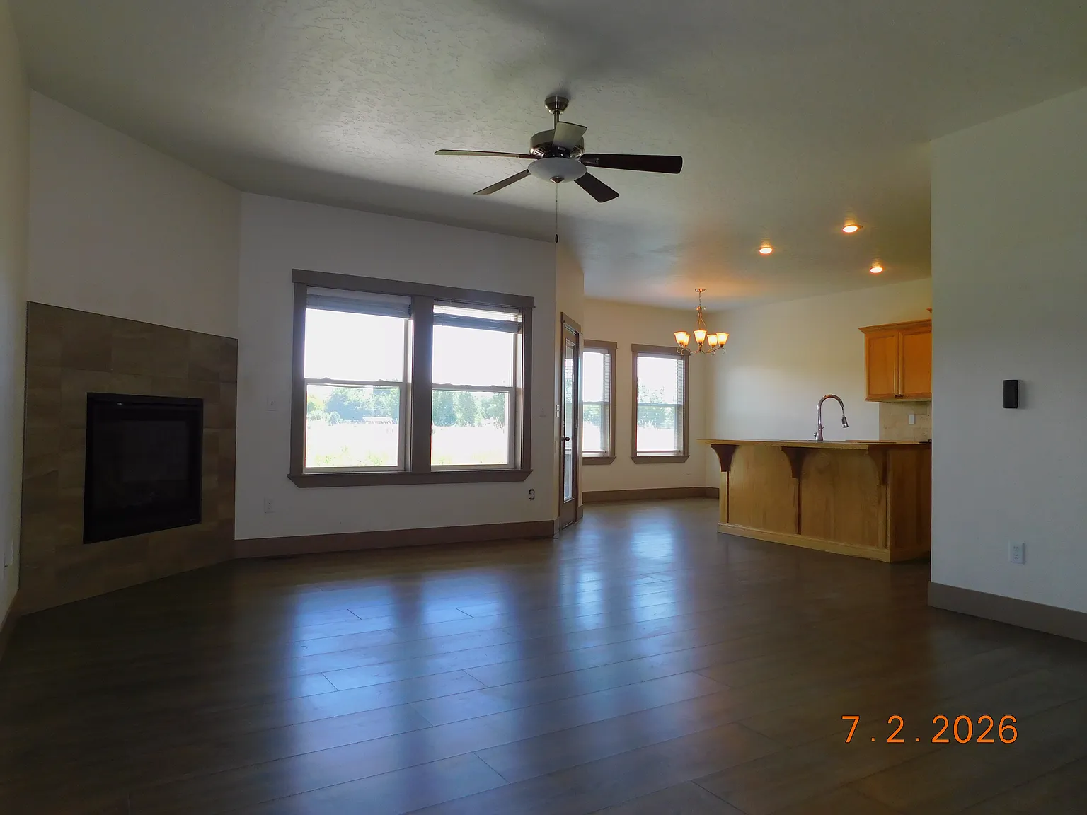 3 bed, 1494 sqft, $2,250 — Photo 2
