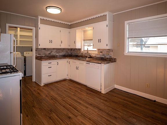 3rd image of 2119 Pile St