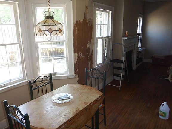 5th image of 611 Cottage Grove Ave