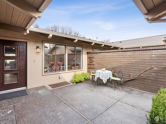 4th image of 2200 Plaza Way #505